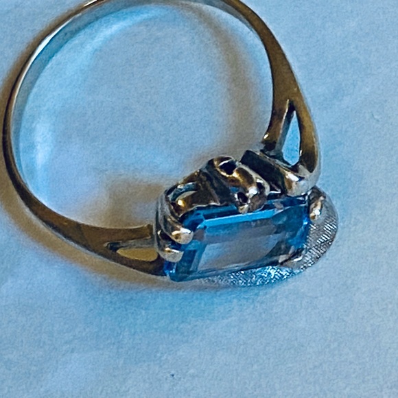 10k White Gold Antique 1900’s 1.5 carat Emerald Cut Aquamarine & Diamond Ring - Picture 12 of 15